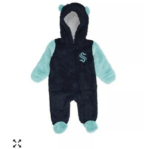 Nwt NHL SEATTLE KRAKEN BABY sleeper Teddy Onesie 3-6 Mon Fan Newborn Christmas